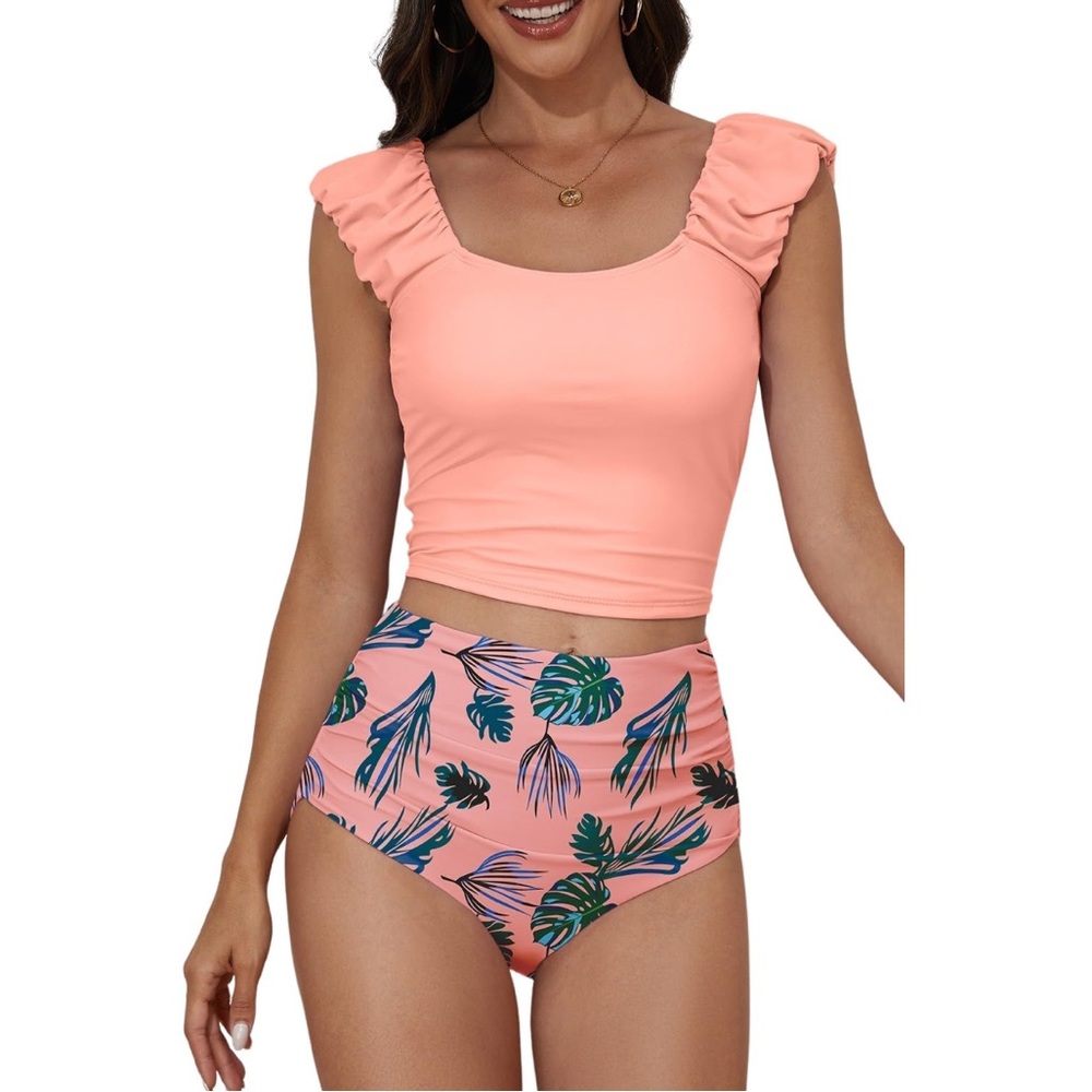 NWT- Women’s Tankini bathing suit - coral/Floral- medium